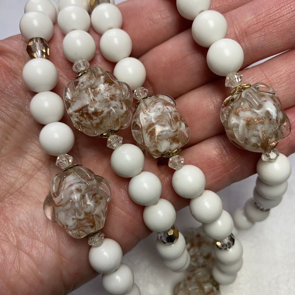 Vtg Double Strand White AB Chunky Texture Clear Amber Tone Acrylic Bead Necklace - Picture 2 of 10